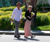 th_78908_Kirsten_Dunst_-_candids_while_out_and_about_in_LA_April_7_05_123_158lo.jpg